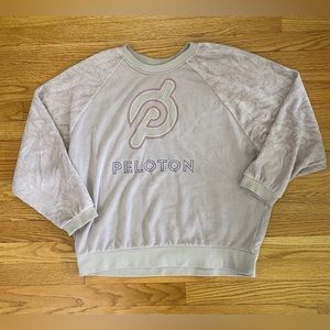 Peloton Fleece lined Sweatshirt Women’s Large Light Purple Logo Long Sleeve